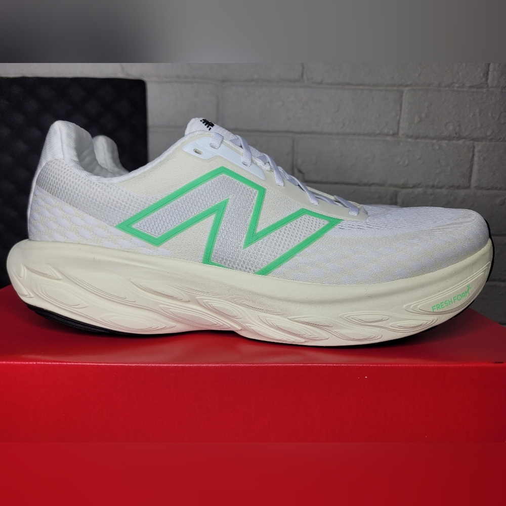 New Balance Mens Fresh Foam X 1080v14 Mens  Size 14 Womens 15.5
